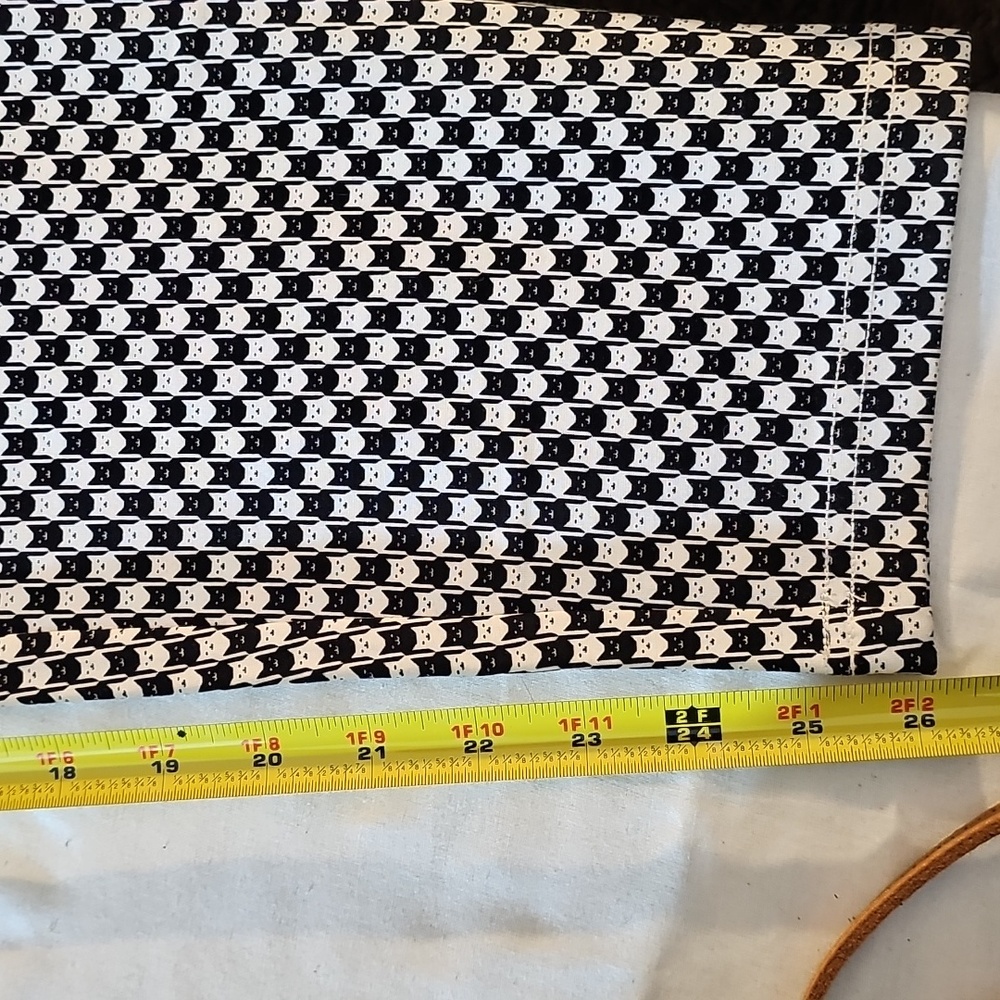 Betabrand Catstooth Dress Pant Yoga Pants L Short Petite NWOT Black White Cat - Picture 6 of 16